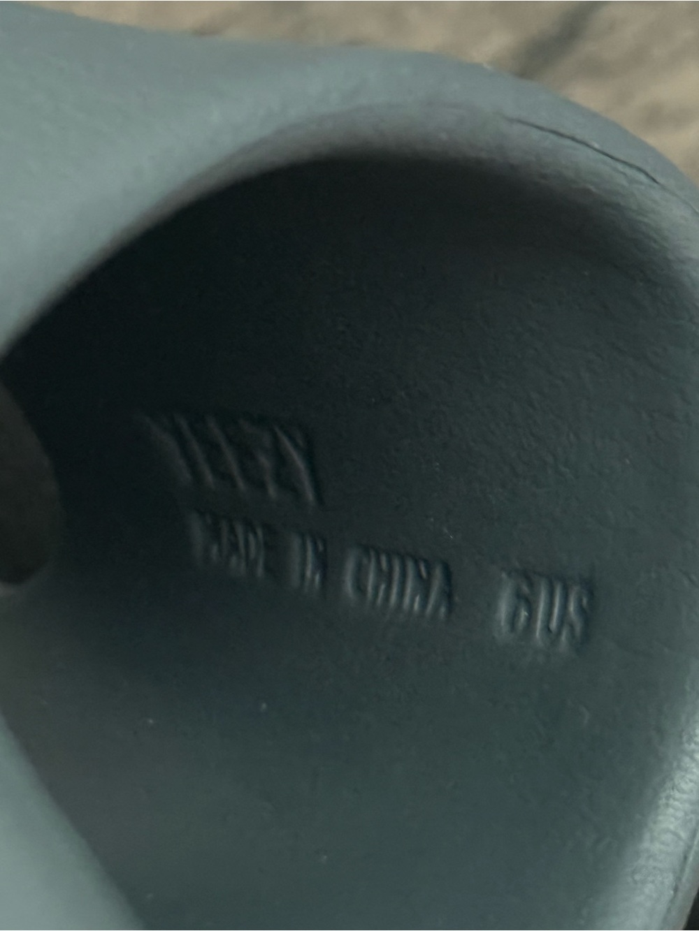 Adidas Yeezy Slide in onyx Size 6
Additional $10 for og box tag - Picture 5 of 5